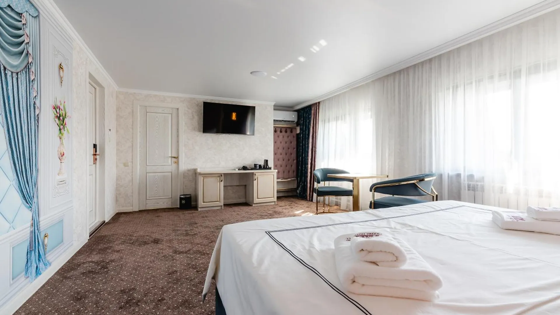 Рим Grand Hotel Alma-Ata